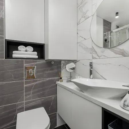 Nowoczesny Apartament Z Balkonem - Swinoujscie Centrum - By Rent Like Home Exterior foto